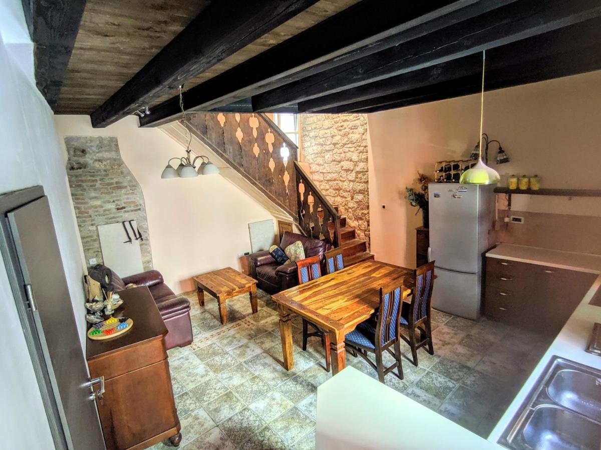 Private Courtyard Medieval Stone Home In Old Town Rovinj Exterior foto