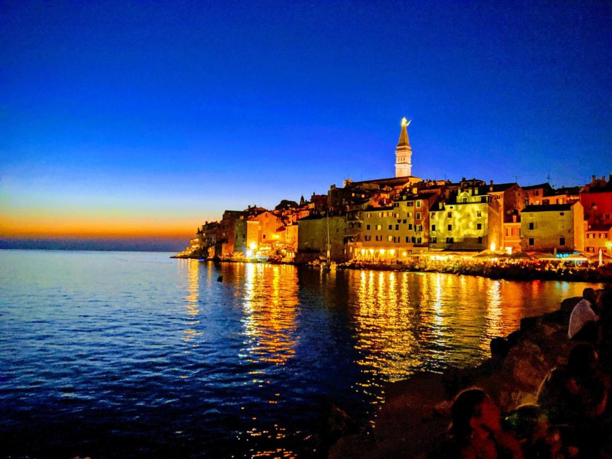 Private Courtyard Medieval Stone Home In Old Town Rovinj Exterior foto